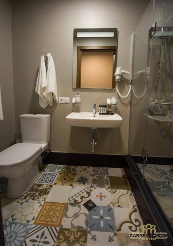 Garden Palace Room Type - Superior Twin Room with City View