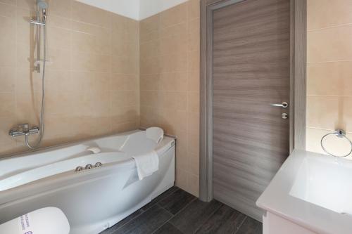 Hotel Saxon Hotel Saxon is a popular choice amongst travelers in Rimini, whether exploring or just passing through. Featuring a satisfying list of amenities, guests will find their stay at the property a comforta
