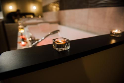 La Suite Romantique avec Jacuzzi au Cœur de Perpignan - image 4