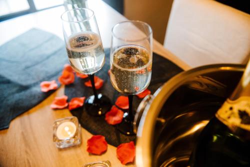 La Suite Romantique avec Jacuzzi au Cœur de Perpignan - image 5