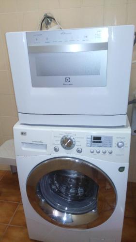 Apartamento frente para o Mar ,50 m da praia , ar condicionado todos quartos
