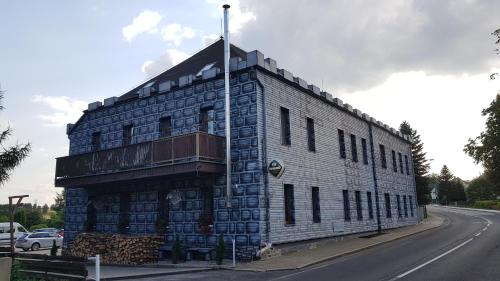 Hotel Camelot - image 8