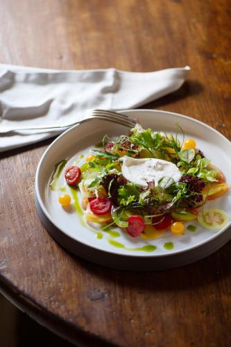 1477 Reichhalter Eat & Sleep