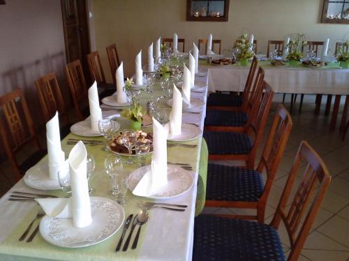 Gostišče - Guest house STARI HRAST Gostišče - Guest house STARI HRAST