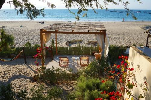 Strand, Muelle Viejo Bungalows in Los Organos