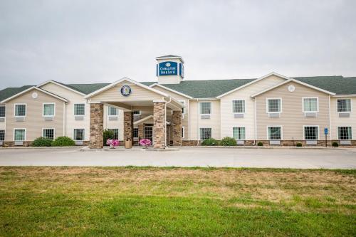 Cobblestone Inn & Suites-Winterset