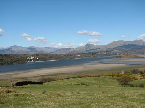 Gwrach Ynys Country Guest House – Talsarnau