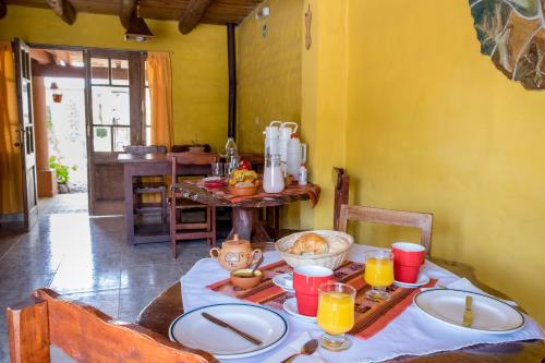 La Montana B&B in กาฟายาเค โตลอมบอง