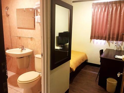 Holiday Business Hotel Ideally located in the Taitung City area, Holiday Business Hotel promises a relaxing and wonderful visit. The property offers guests a range of services and amenities designed to provide comfort and c