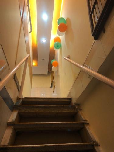 Bandra Dormitory Only for indian male – Bombay/ Mumbai, KY