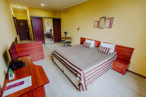 Standard Double Room with Extra Bed