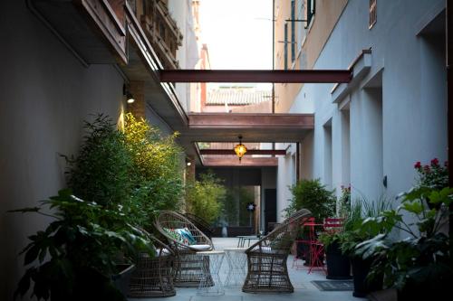 Aqua Apartments - image 3