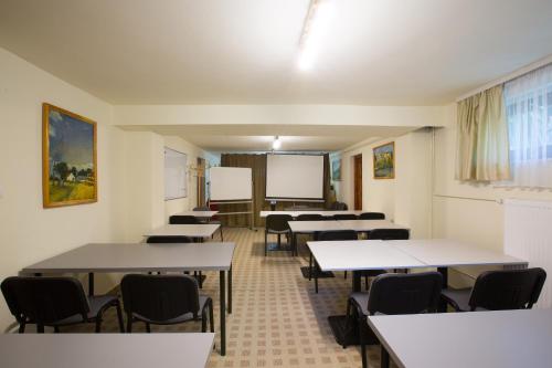 Helios Apartman Hotel - image 7