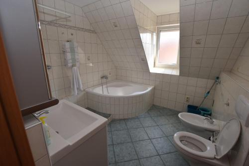 Apartment Stuttgart Südheim, Штутгарт (фото 8)