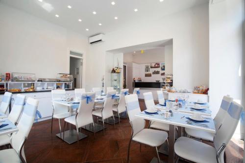 Comida y bebida, Suite dei Catalani in Molo Beverello