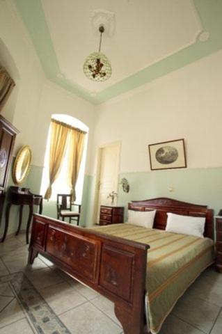 Monte Kristo Hotel