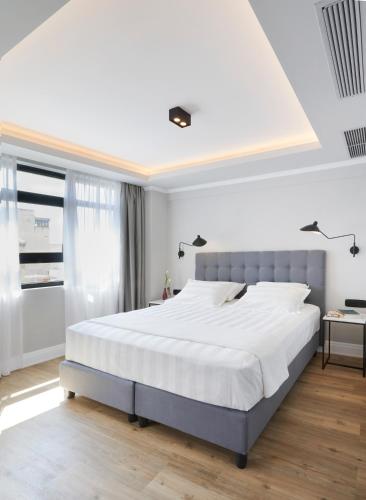 Junior Suite with Park View room in The Artist Athens