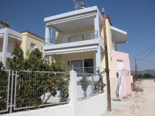  Maisonette 115 sq.m Iria Argolidas, Pension in Iria