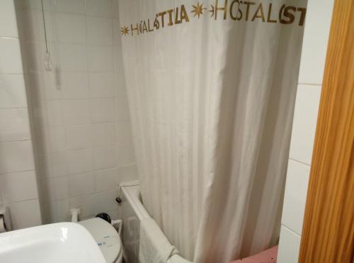Hostal Residencia Castilla - image 14