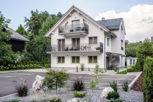 Apartments Villa Tatiana - Accommodation - Bled