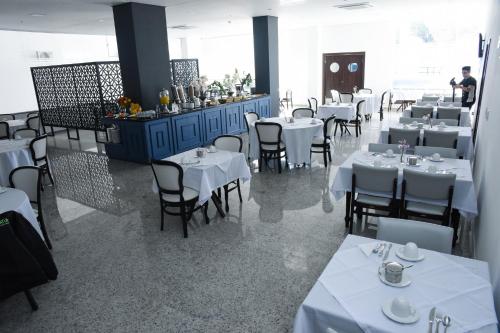 Ēdiens un dzērieni, Blue Open Hotel in Erečima