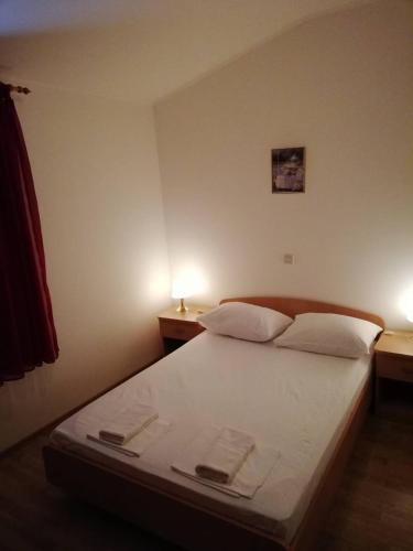 Apartments Cepo - image 4