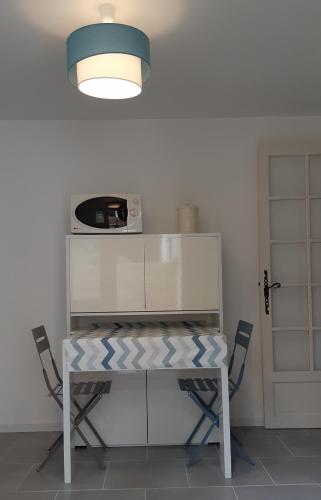 virtuve, L'Abri d'Emilie - Chambre d'hôtes (L'Abri d'Emilie - Chambre d'hotes) in Saint-Xandre