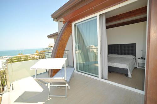 Deluxe Triple Room with Sea View