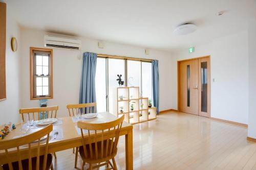 Quad room, shared bathroom