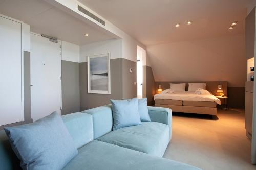 Strandhotel - main image
