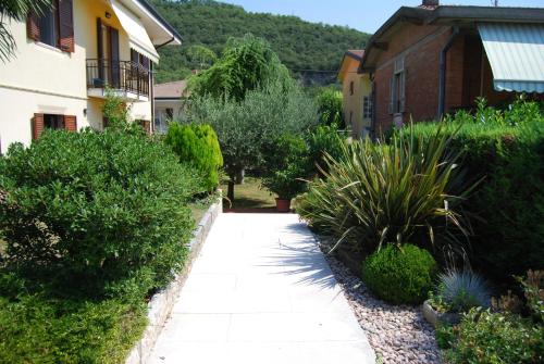  Villa Giò, Pension in Mezzane di Sotto bei San Rocco di Piegara