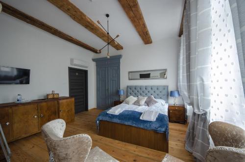 1 queen bed