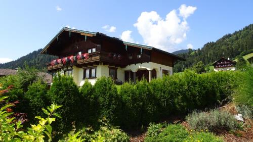 Ferienhaus Hubertus - PRECHTLHOF - Apartment - Flachau