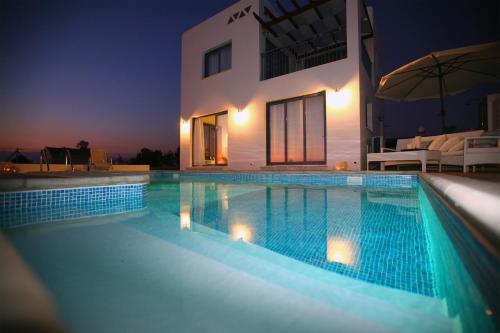 Three-Bedroom Villa with Private Pool (6 Adults) image 4