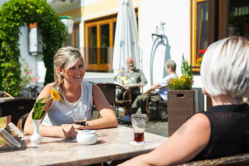 舒斯酒店 (Hotel Schoos) in 弗萊靈恩