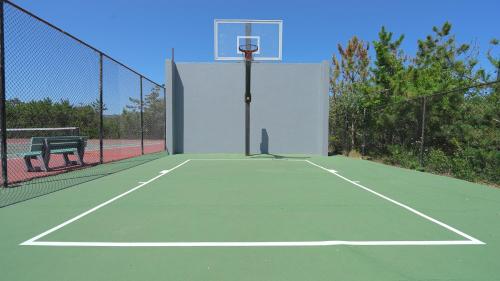 Sea Crest - image 9