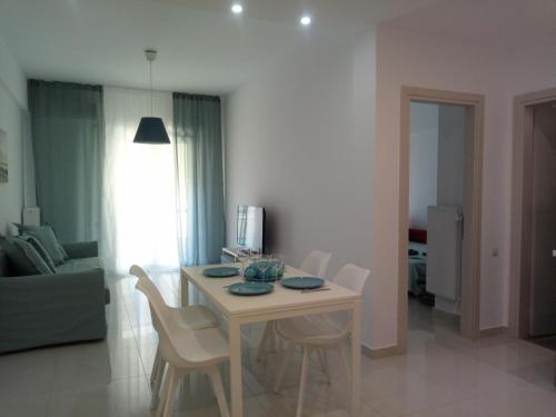 New Apartment near metro Larissis in the centre of Athens, Athènes