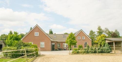 B&B Zundert - B&B De Raamberg - Bed and Breakfast Zundert