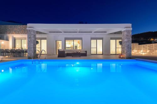 Villa Hermes with pool & jacuzzi in Lindos, Lindos (foto 7)