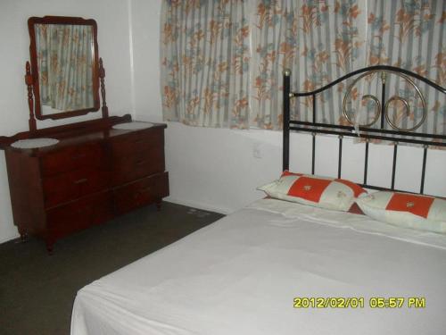 1 twin bed