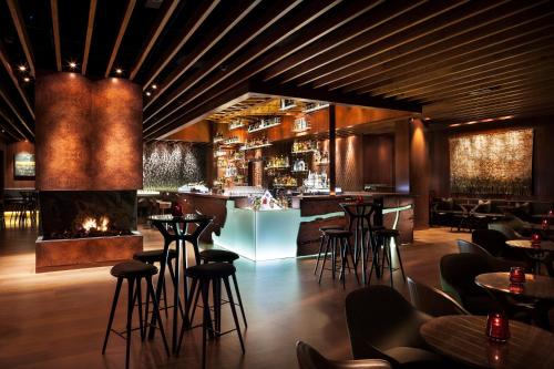 Four Seasons Hotel Sydney - image 11