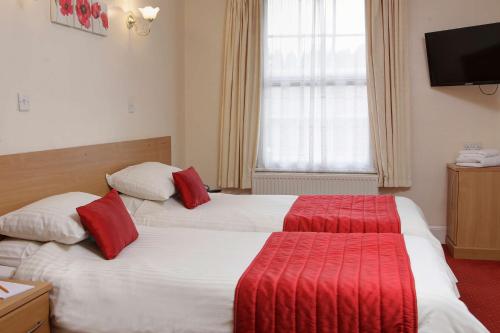 Best Western Cedars Hotel - image 14