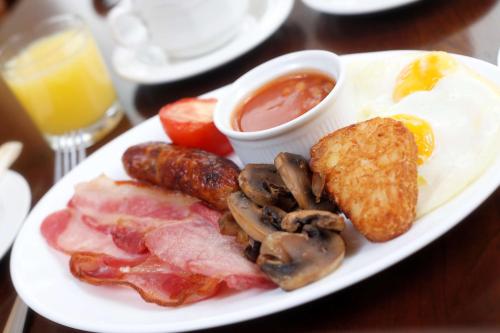 Best Western Swiss Cottage Hotel - image 6