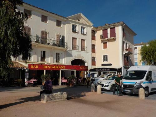 apart Port Grimaud Marché - Location saisonnière - Grimaud