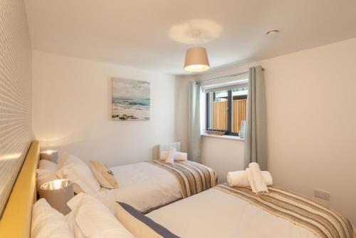 11 Woolacombe West - Luxury Apartment at Byron Woolacombe, only 4 minute walk to Woolacombe Beach! 5