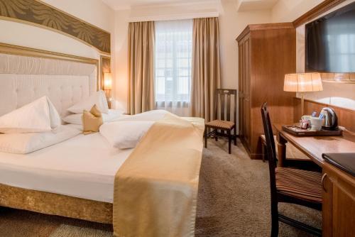 157890843 Hotel Goldener Adler, BW Signature Collection