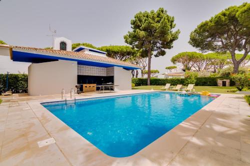 Villa HD - 4Bedrooms - Private pool - 15 minutes walking to Vilamoura Marina gîte à louer Vilamoura