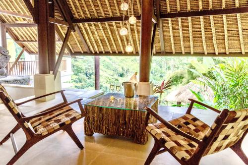 The Manipura Luxury Estate and Spa Up to 18 person, fully serviced