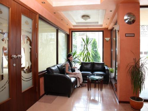 Lobby, Contessa Hotel in Shumen