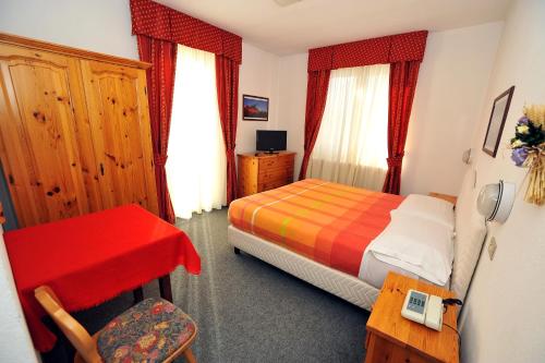 Hotel Capitani Room Type - Double or Twin Room